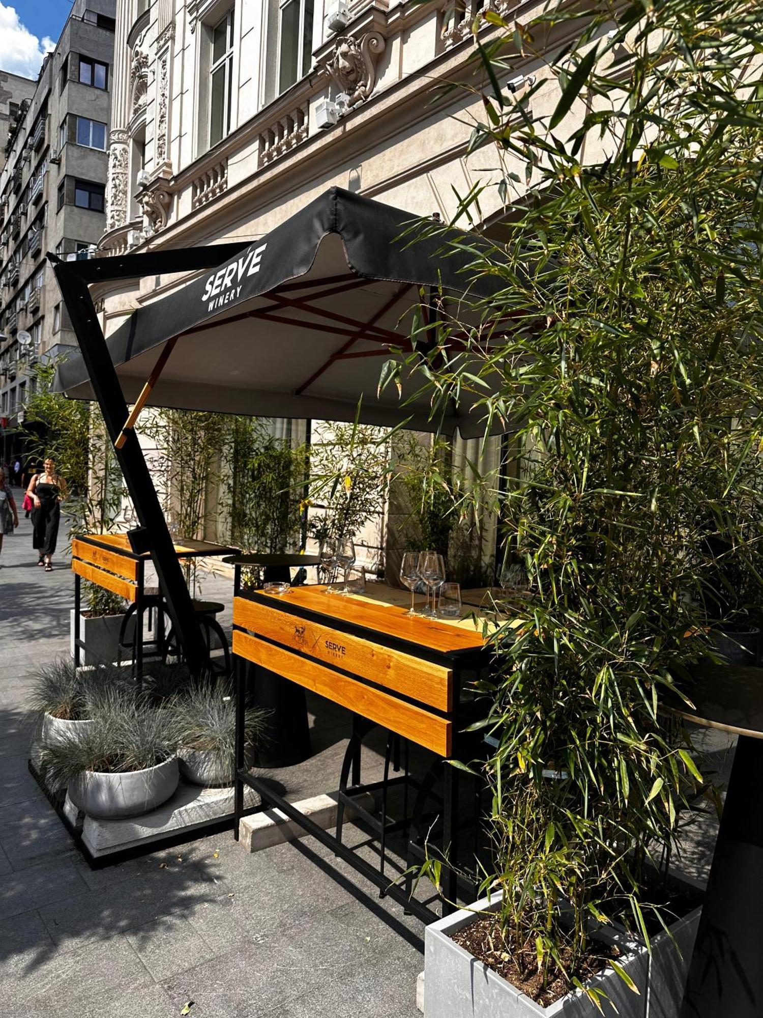 Grand Hotel Continental Bucuresti Luaran gambar The terrace of the restaurant