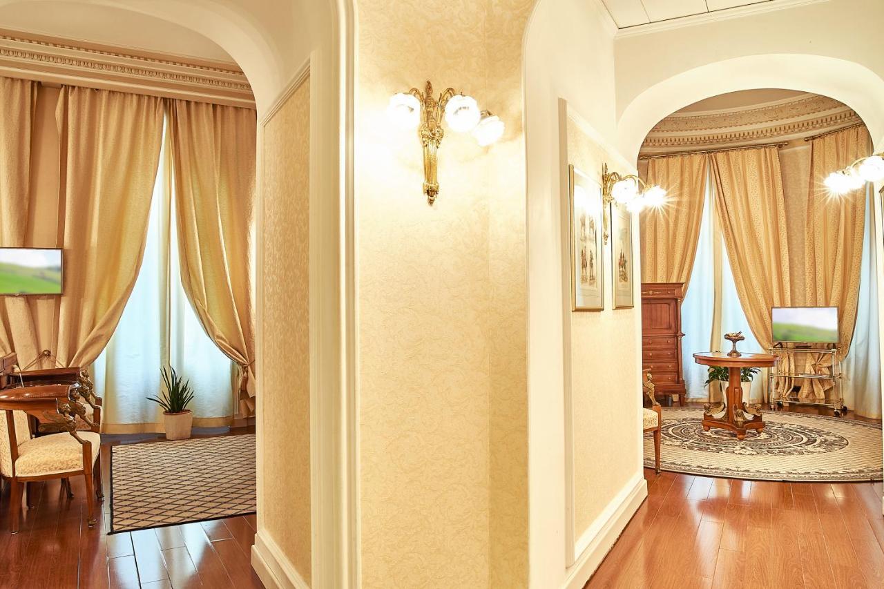Grand Hotel Continental Bucuresti Luaran gambar A wall with stucco