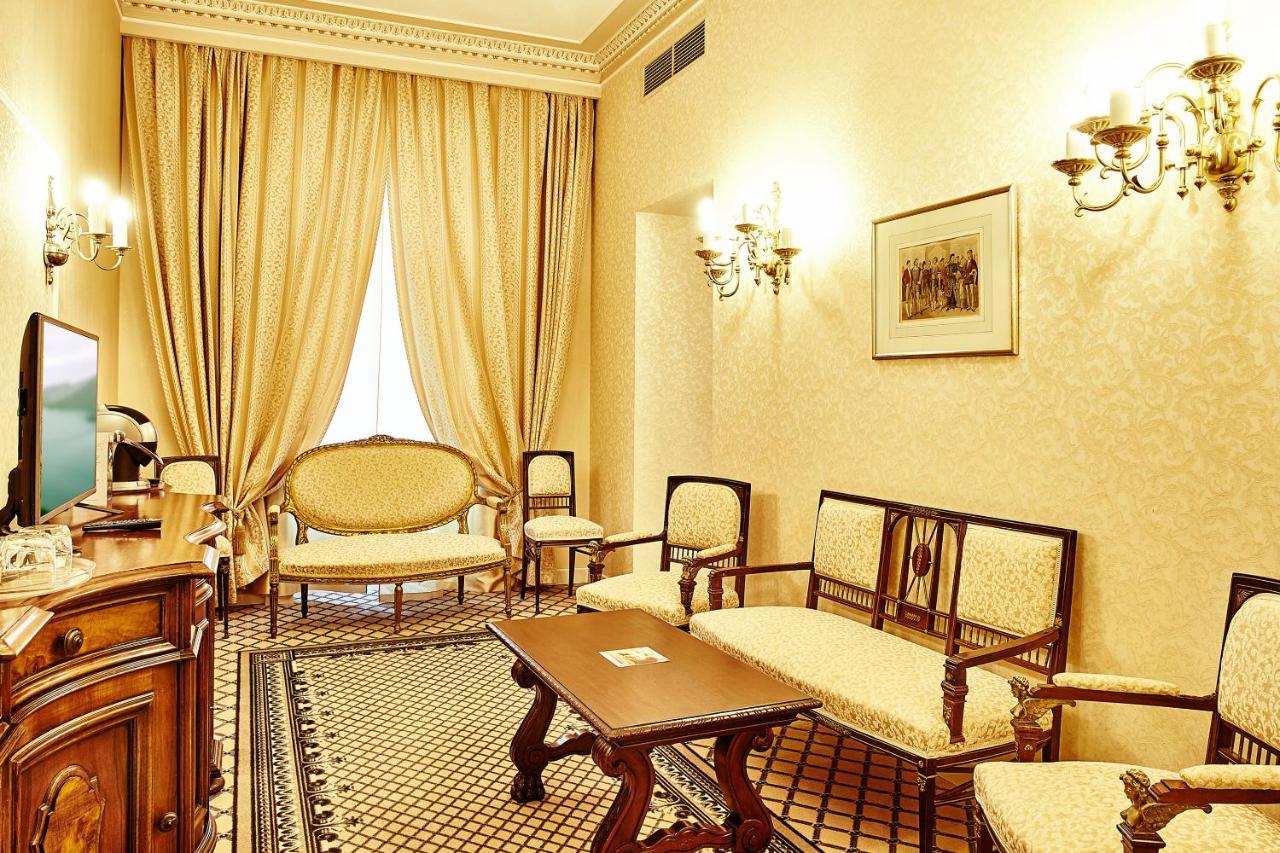 Grand Hotel Continental Bucuresti Luaran gambar A suite at the hotel