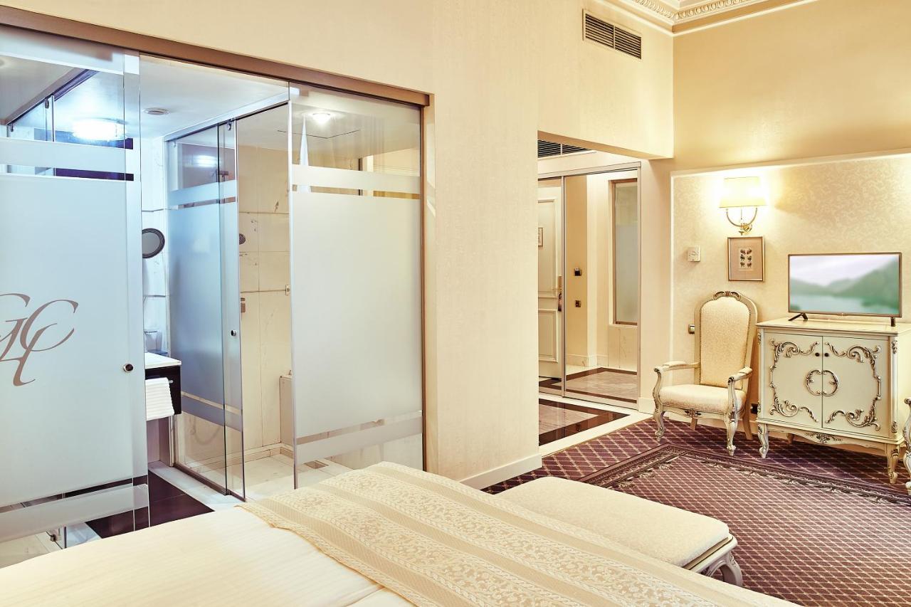 Grand Hotel Continental Bucuresti Luaran gambar A room at the hotel