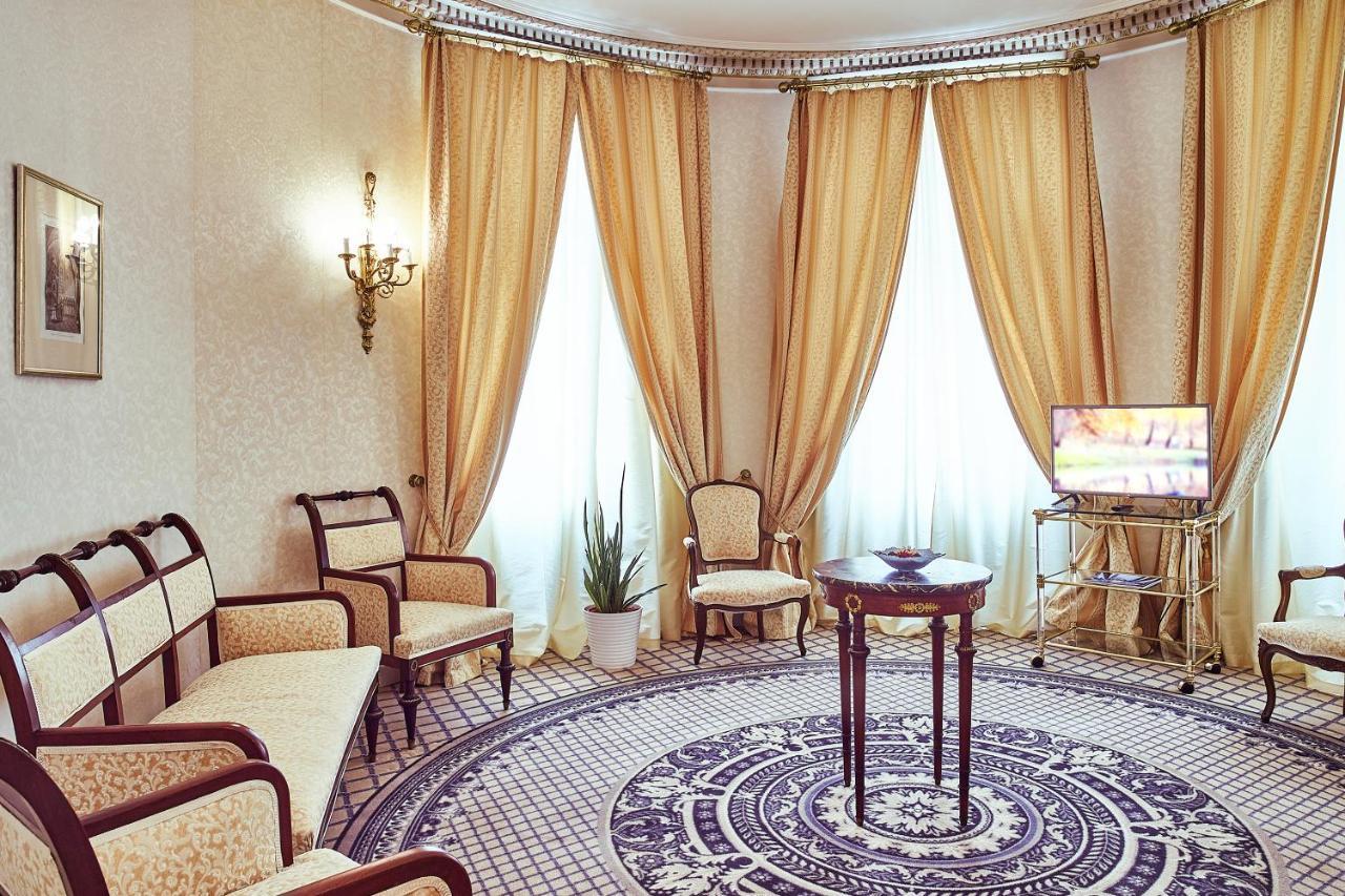 Grand Hotel Continental Bucuresti Luaran gambar The interior of the hotel